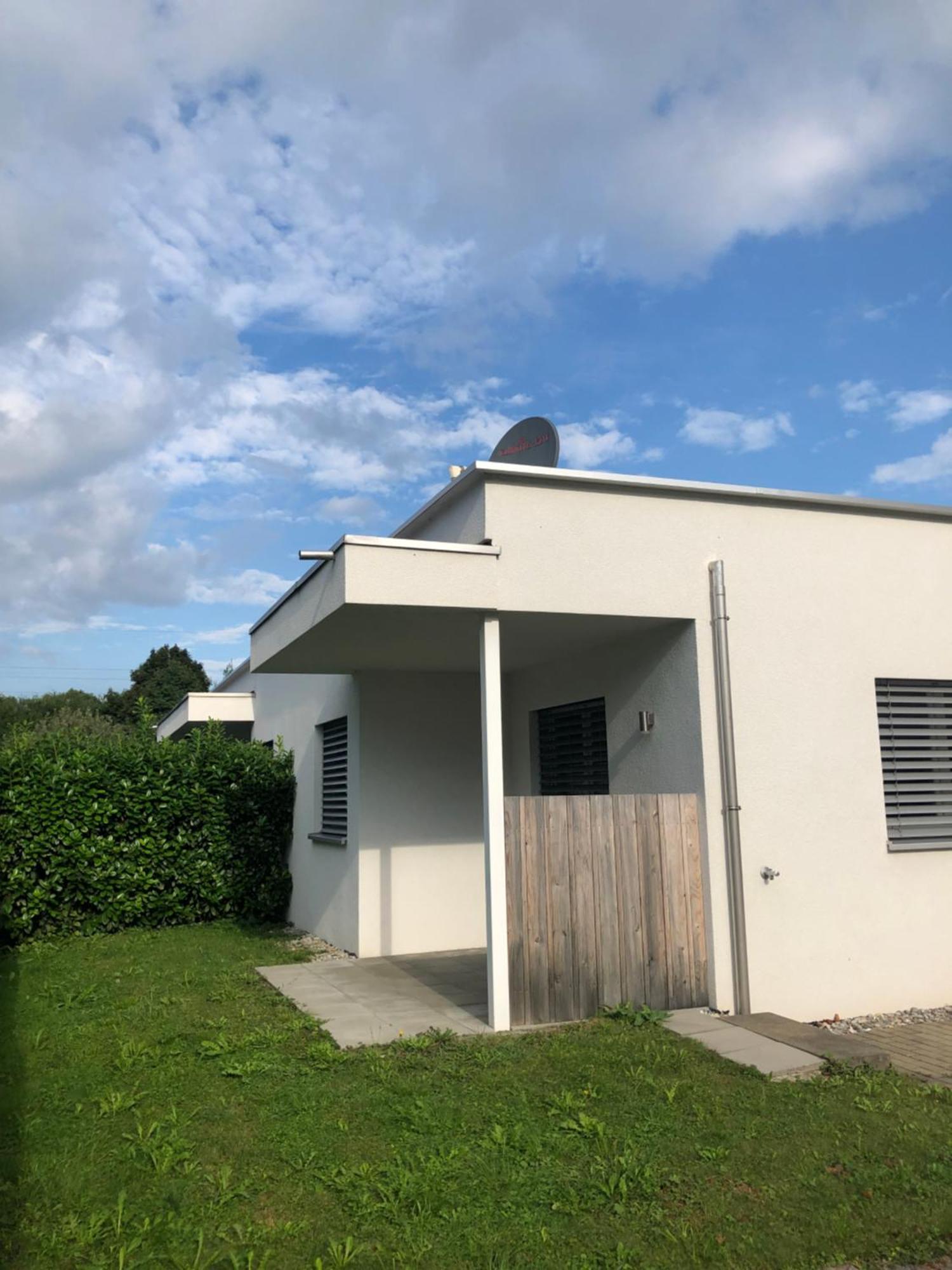 Crown Living Design Apartment - Gratis Parkplatz - Wlan - Kueche - Self Check-In Altach Екстериор снимка